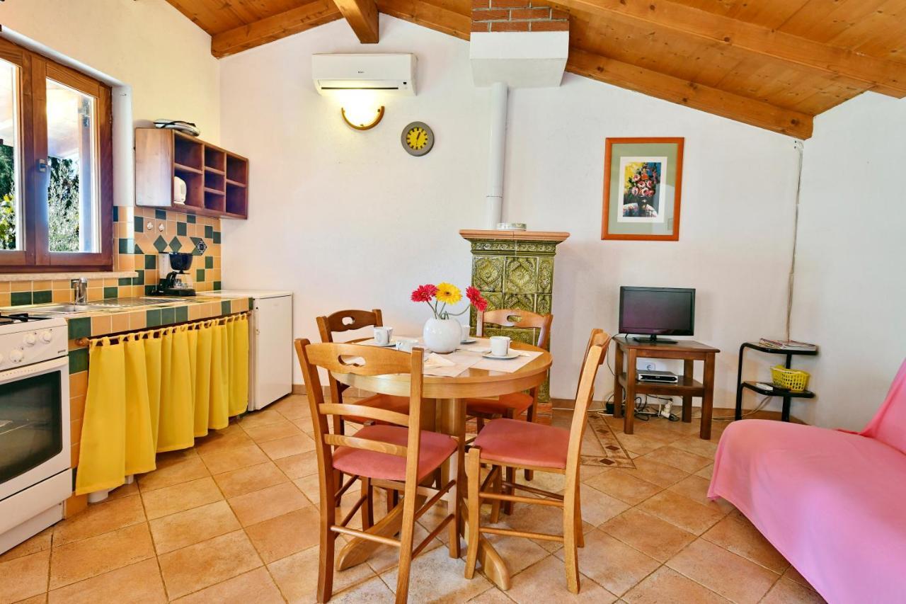 Adriatico Bungalow Porec Exterior photo